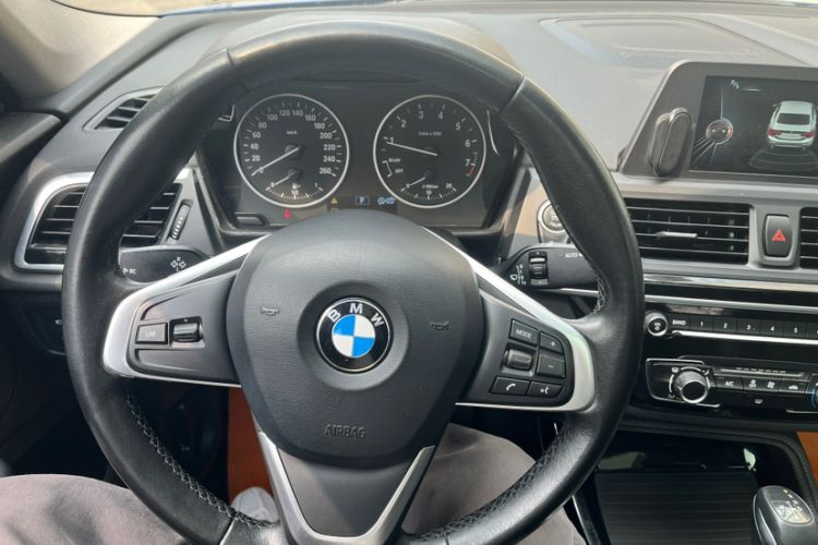 Used BMW 1 Series 2017 118i Sport Edition Interior 9