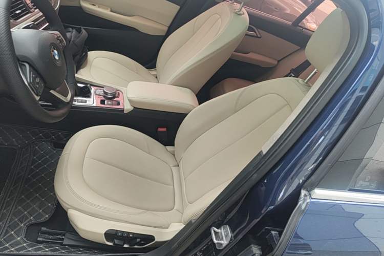 Used BMW 1 Series 2017 118i Design Package Model Left Front Seat