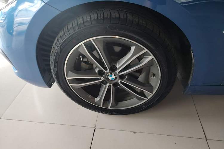 Used BMW 1 Series 2017 118i Sport Edition Left Front Wheel Hub