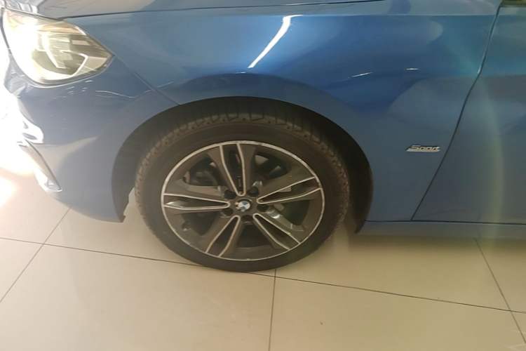 Used BMW 1 Series 2017 118i Sport Edition Left Front Wheel Hub