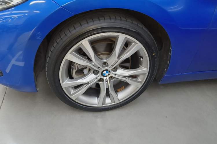 Used BMW 1 Series 2017 125i Sport Model Left Front Wheel Hub