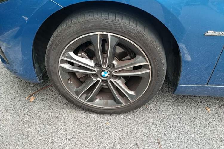Used BMW 1 Series 2017 118i Sport Edition Left Front Wheel Hub