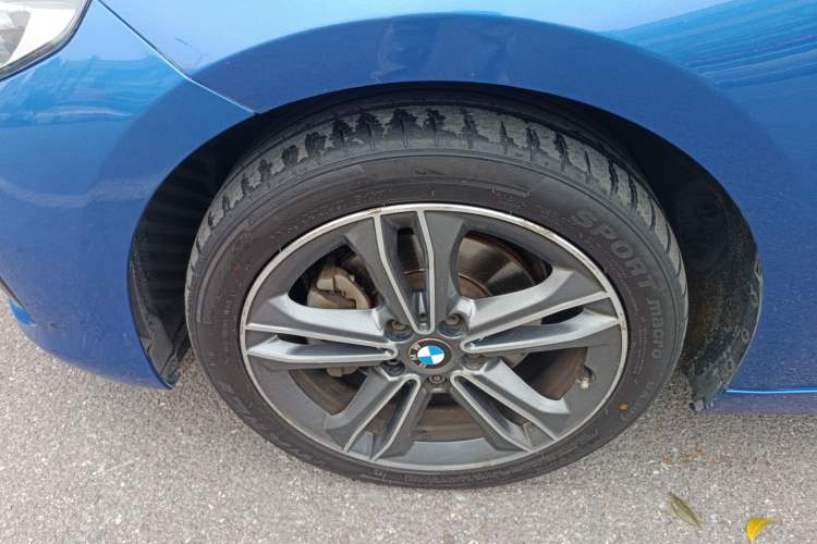 Used BMW 1 Series 2017 118i Sport Edition Left Front Wheel Hub