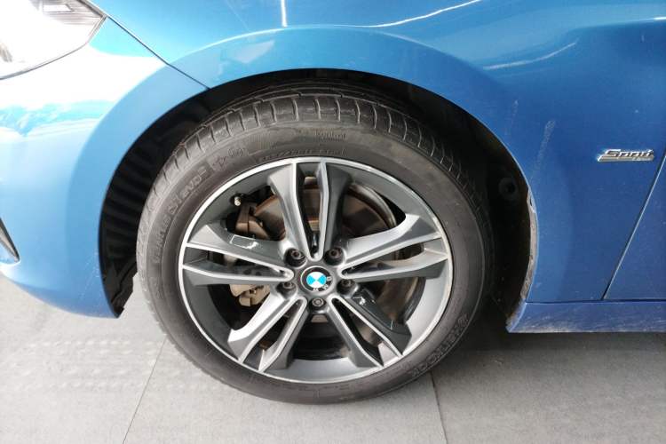 Used BMW 1 Series 2017 118i Sport Edition Left Front Wheel Hub