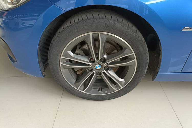 Used BMW 1 Series 2017 118i Sport Edition Left Front Wheel Hub