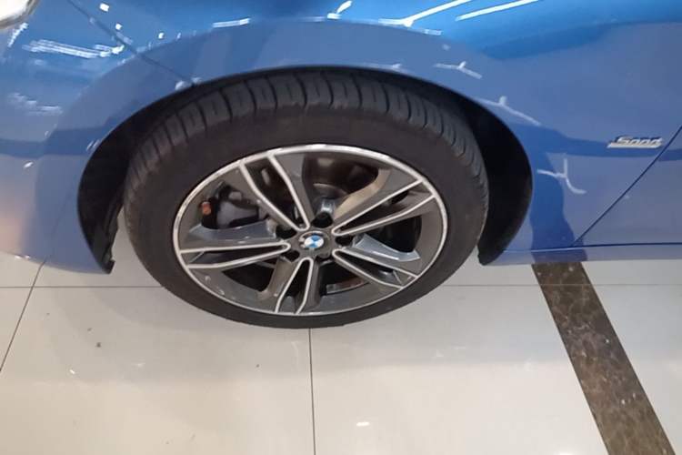 Used BMW 1 Series 2017 118i Sport Edition Left Front Wheel Hub