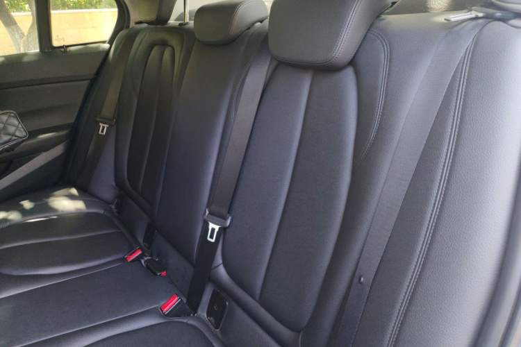 Used BMW 1 Series 2017 118i Sport Edition Left Rear Seat