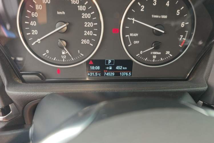 Used BMW 1 Series 2017 118i Sport Edition Odometer Close Up