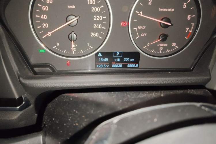 Used BMW 1 Series 2017 118i Sport Edition Odometer Close Up