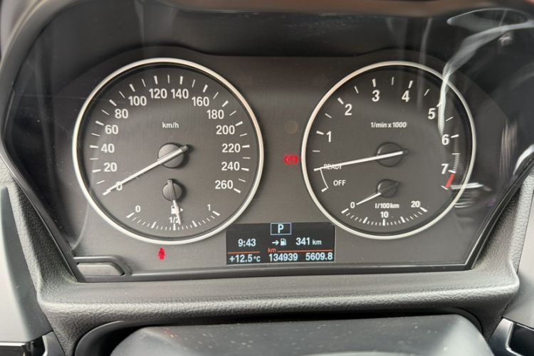 Used BMW 1 Series 2017 118i Sport Edition Odometer Close Up