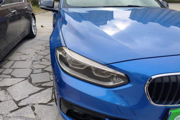 Used BMW 1 Series 2017 120i Design Package Model Right Front Headlight