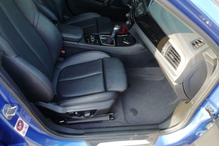 Used BMW 1 Series 2017 118i Sport Edition Right Front Seat