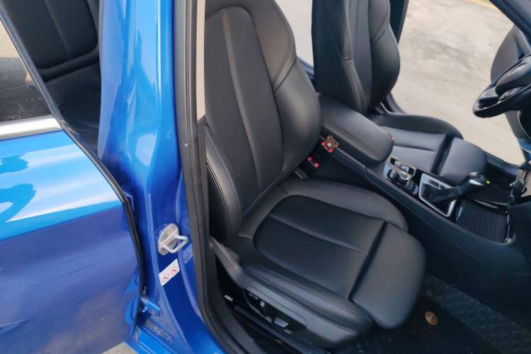 Used BMW 1 Series 2017 118i Sport Edition Right Front Seat