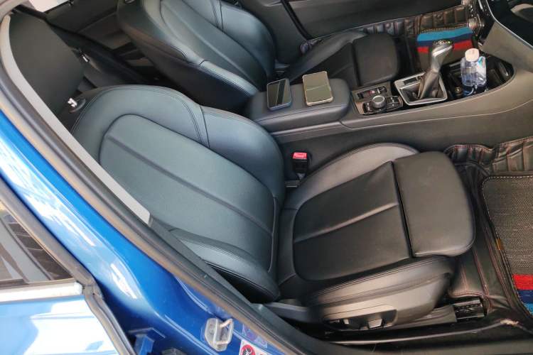 Used BMW 1 Series 2017 118i Sport Edition Right Front Seat