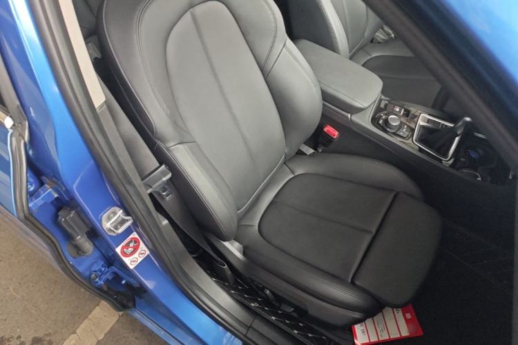 Used BMW 1 Series 2017 118i Sport Edition Right Front Seat
