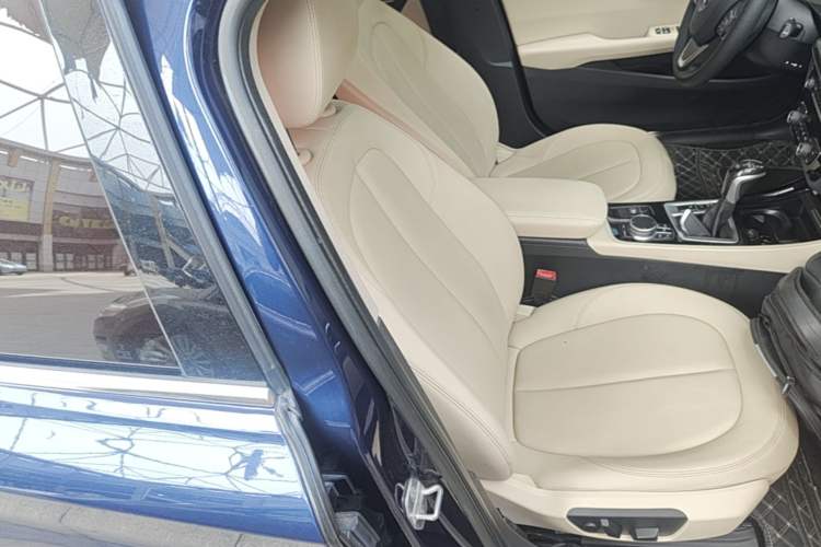 Used BMW 1 Series 2017 118i Design Package Model Right Front Seat
