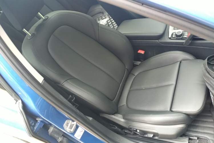Used BMW 1 Series 2017 118i Sport Edition Right Front Seat
