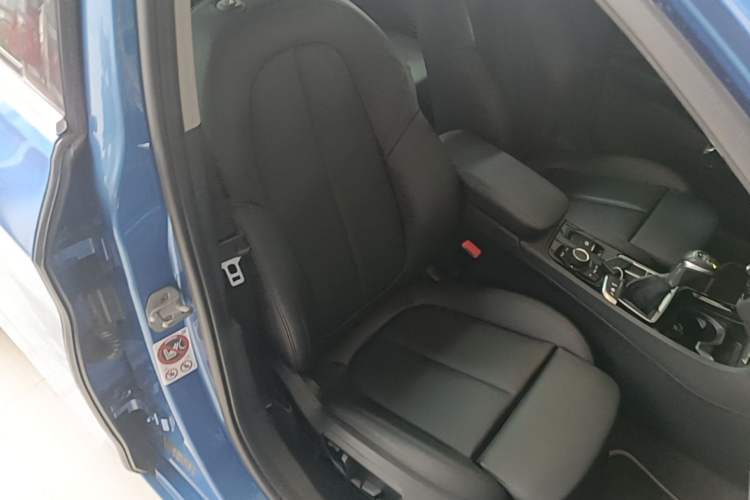 Used BMW 1 Series 2017 118i Sport Edition Right Front Seat