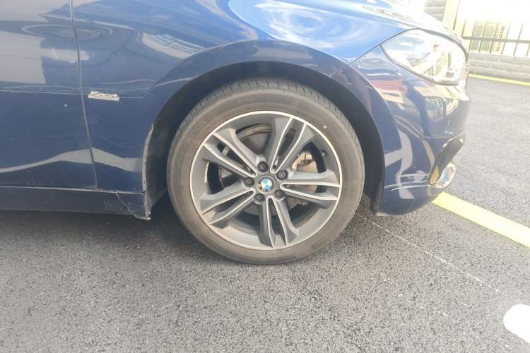 Used BMW 1 Series 2017 118i Sport Edition Right Front Wheel Hub