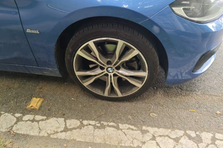 Used BMW 1 Series 2017 125i Sport Model Right Front Wheel Hub