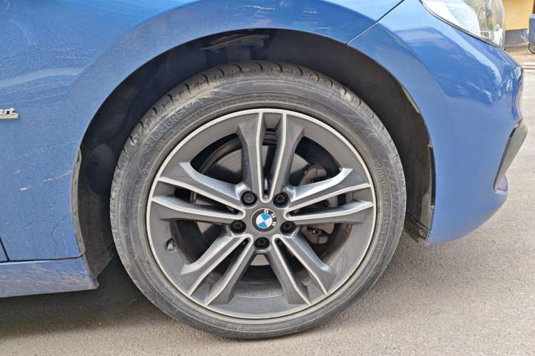 Used BMW 1 Series 2017 118i Sport Edition Right Front Wheel Hub
