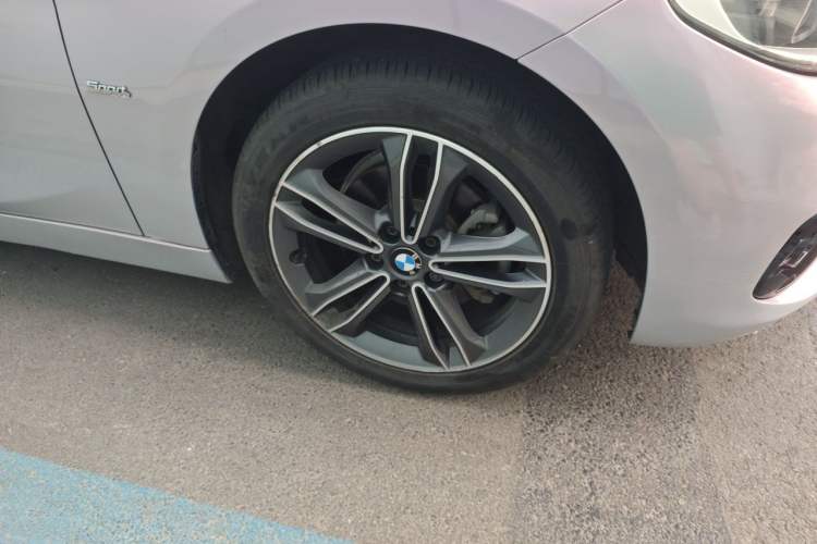 Used BMW 1 Series 2017 118i Sport Edition Right Front Wheel Hub