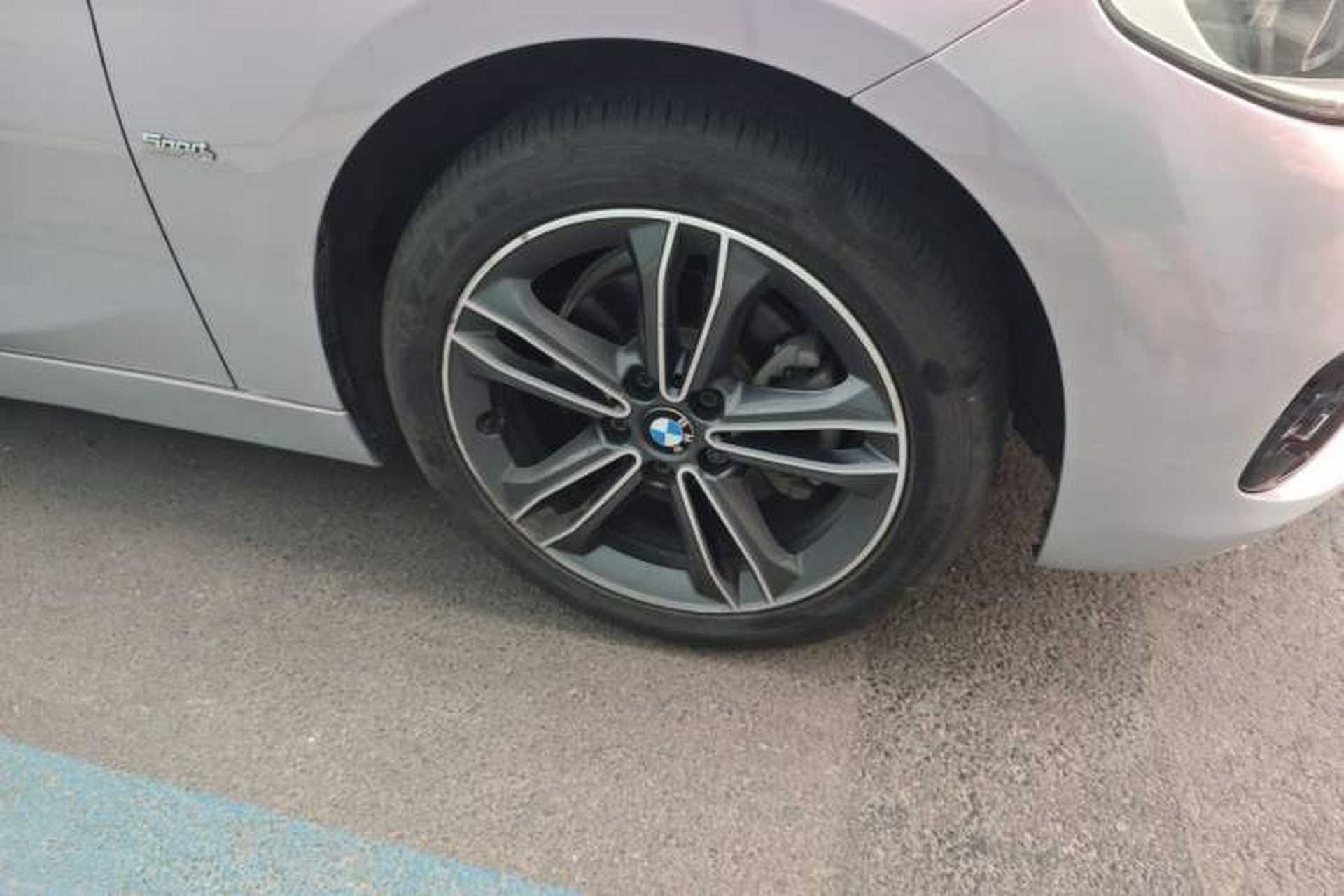 Used BMW 1 Series 2017 118i Sport Edition Right Front Wheel Hub