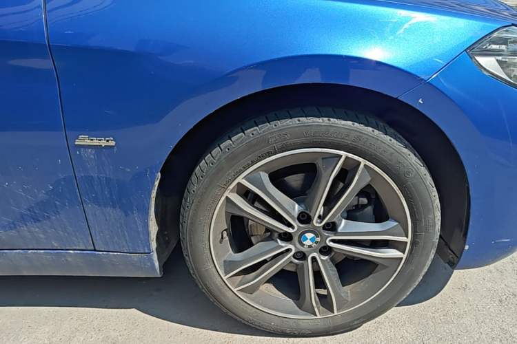 Used BMW 1 Series 2017 118i Sport Edition Right Front Wheel Hub