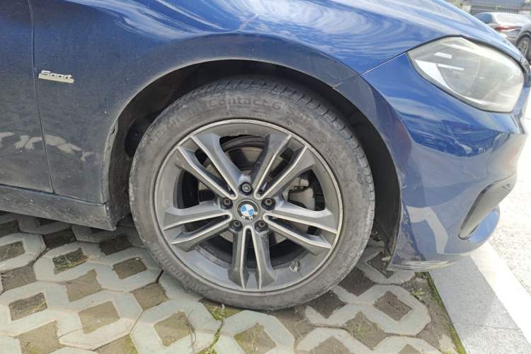 Used BMW 1 Series 2017 118i Sport Edition Right Front Wheel Hub