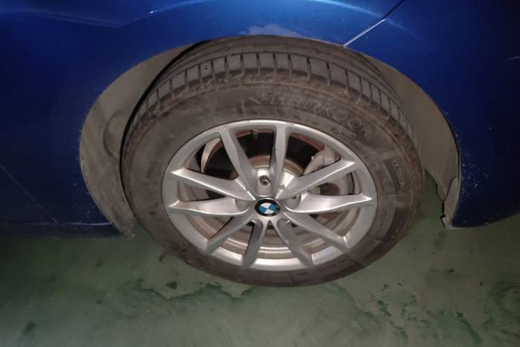 Used BMW 1 Series 2017 118i Fashion Model Right Front Wheel Hub