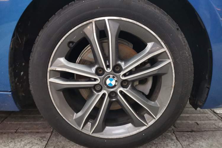 Used BMW 1 Series 2017 118i Sport Edition Right Front Wheel Hub