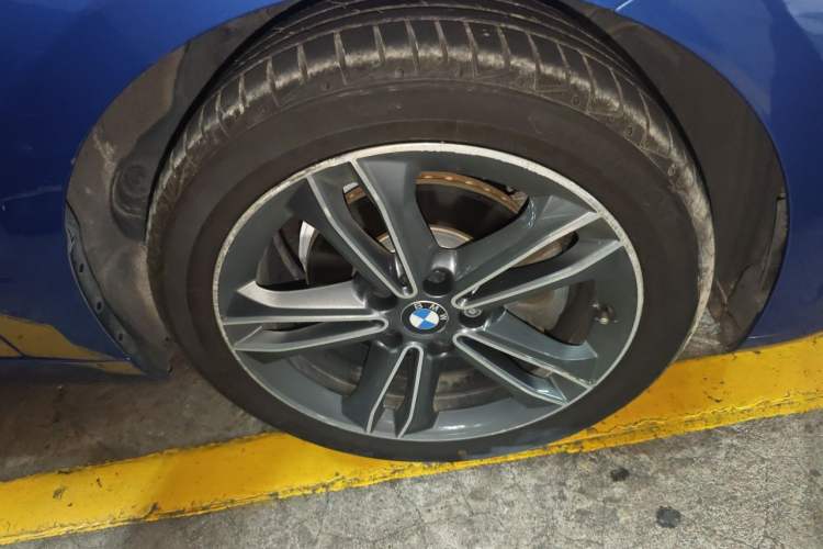 Used BMW 1 Series 2017 118i Sport Edition Right Front Wheel Hub