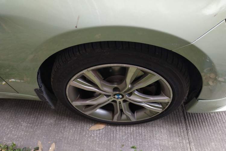 Used BMW 1 Series 2017 125i Sport Model Right Front Wheel Hub