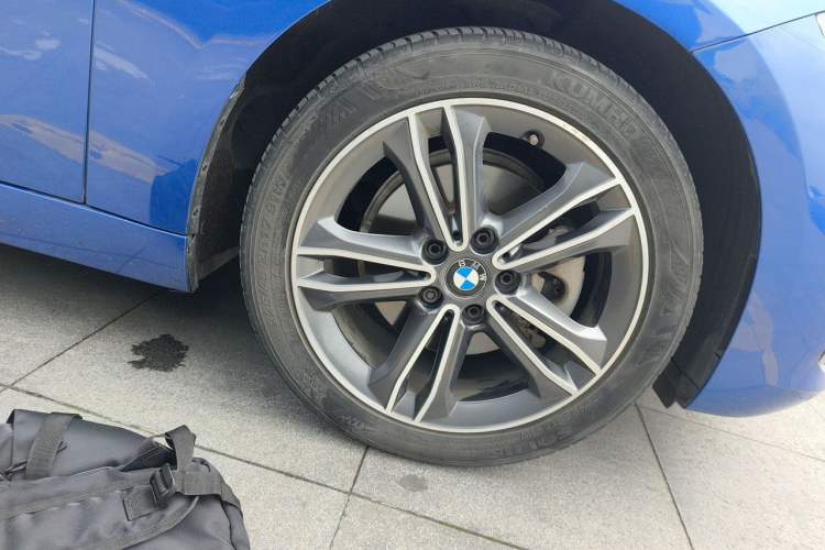 Used BMW 1 Series 2017 118i Sport Edition Right Front Wheel Hub
