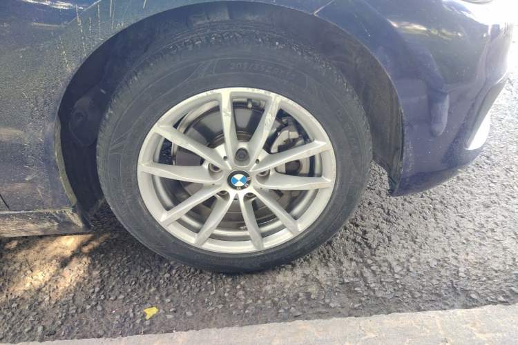 Used BMW 1 Series 2017 118i Fashion Model Right Front Wheel Hub