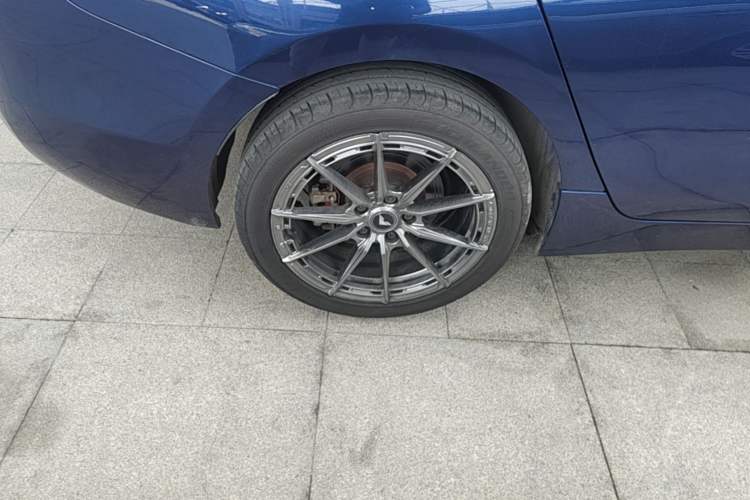 Used BMW 1 Series 2017 118i Design Package Model Right Rear Wheel Hub