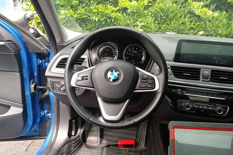 Used BMW 1 Series 2017 118i Sport Edition Steering Wheel