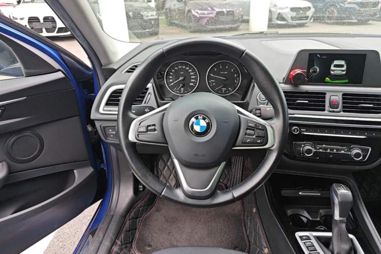 Used BMW 1 Series 2017 118i Sport Edition Steering Wheel