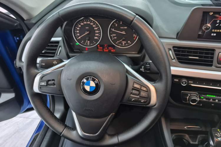 Used BMW 1 Series 2017 118i Fashion Model Steering Wheel