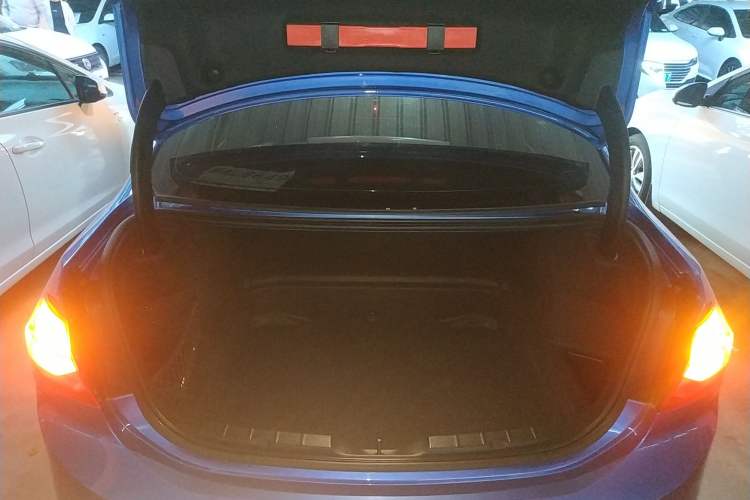 Used BMW 1 Series 2017 118i Sport Edition Trunk