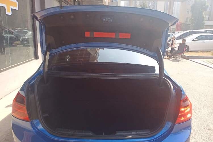 Used BMW 1 Series 2017 118i Fashion Model Trunk