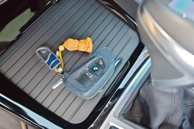 Used BMW 1 Series 2017 118i Sport Edition Vehicle Key
