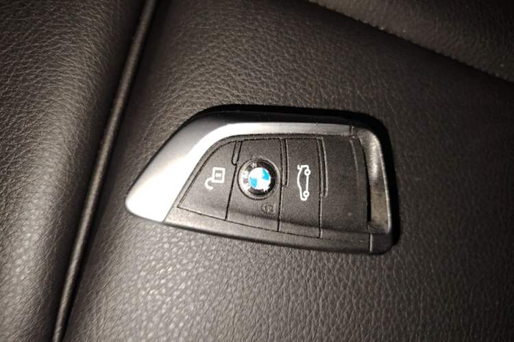 Used BMW 1 Series 2017 118i Sport Edition Vehicle Key