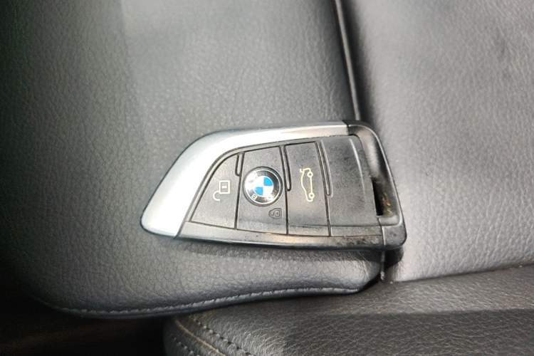 Used BMW 1 Series 2017 118i Sport Edition Vehicle Key