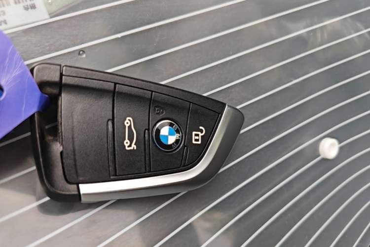 Used BMW 1 Series 2017 118i Sport Edition Vehicle Key