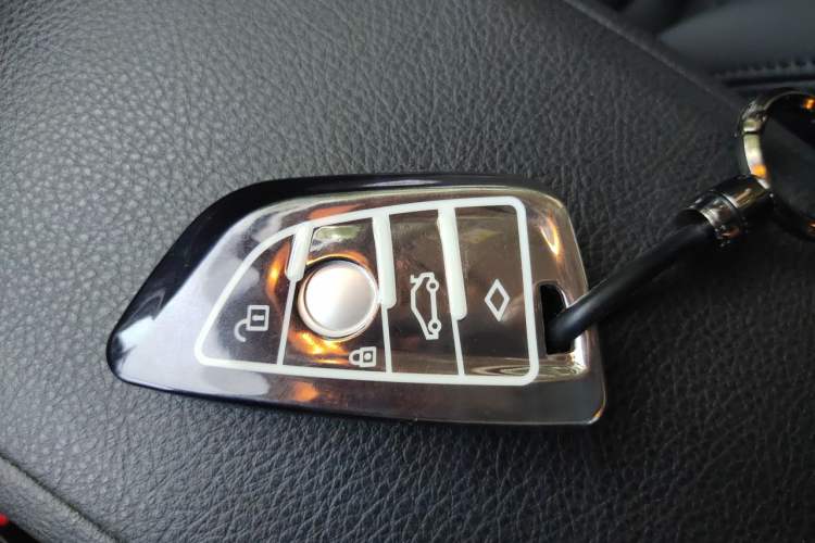 Used BMW 1 Series 2017 118i Fashion Model Vehicle Key