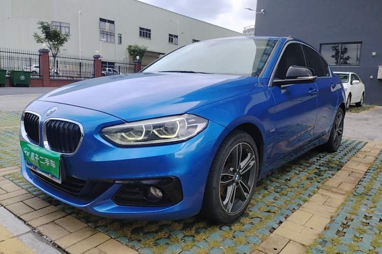 Used BMW 1 Series 2017 118i Sport Edition Guazi used car, China used car export, Used car for sale, Used BMW cars, Cheapest cars for sale