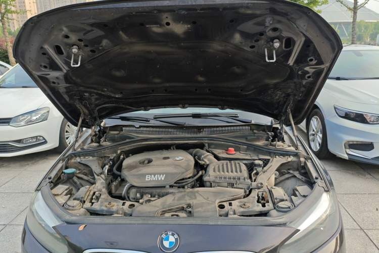 Used BMW 1 Series 2017 118i Fashion Model Engine Bay