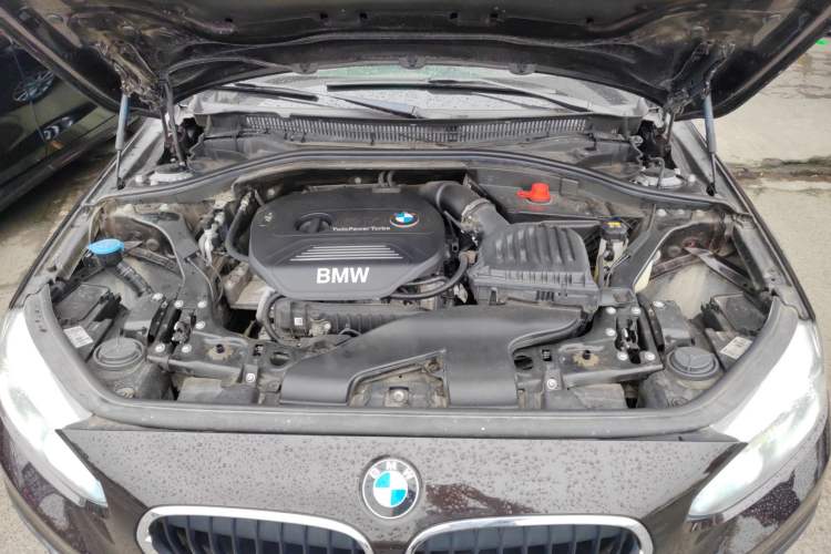 Used BMW 1 Series 2017 118i Fashion Model Engine Bay