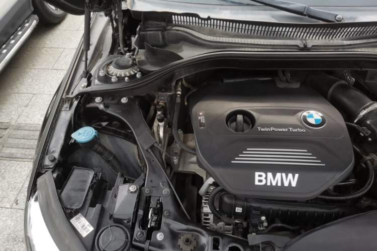 Used BMW 1 Series 2017 118i Fashion Model Engine Bay Right